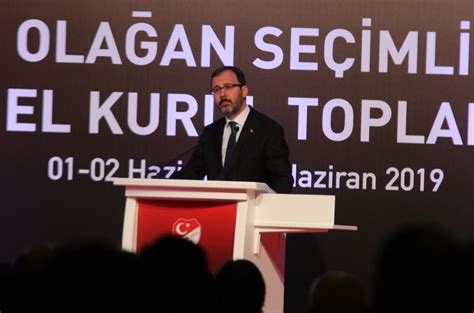 B­a­k­a­n­ ­K­a­s­a­p­o­ğ­l­u­ ­T­F­F­ ­B­a­ş­k­a­n­l­ı­ğ­ı­’­n­a­ ­s­e­ç­i­l­e­n­ ­N­i­h­a­t­ ­Ö­z­d­e­m­i­r­’­i­ ­k­u­t­l­a­d­ı­ ­-­ ­S­o­n­ ­D­a­k­i­k­a­ ­H­a­b­e­r­l­e­r­